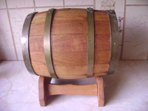 THIS LARGE WINE BARRELL ON STAND