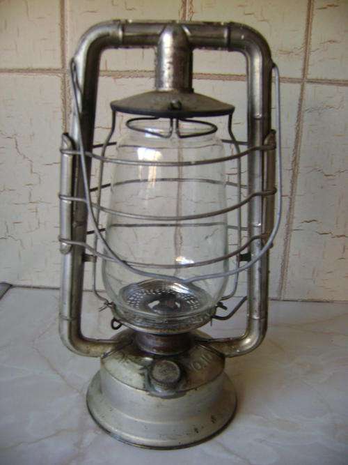OLD PARAFIN LAMP - MONARCH - DIETS NO 10