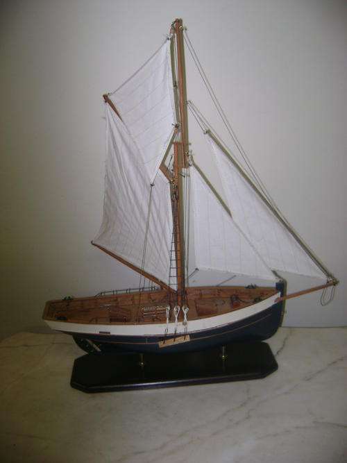 SAILING BOAT VERY WELL MADE