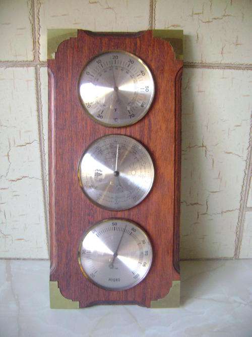 BEROMETER WALL HANGING