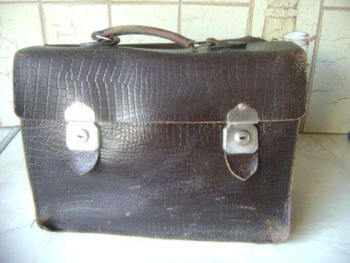 LEATHER BAG - SEE PICTURES FOR MORE DETAIL