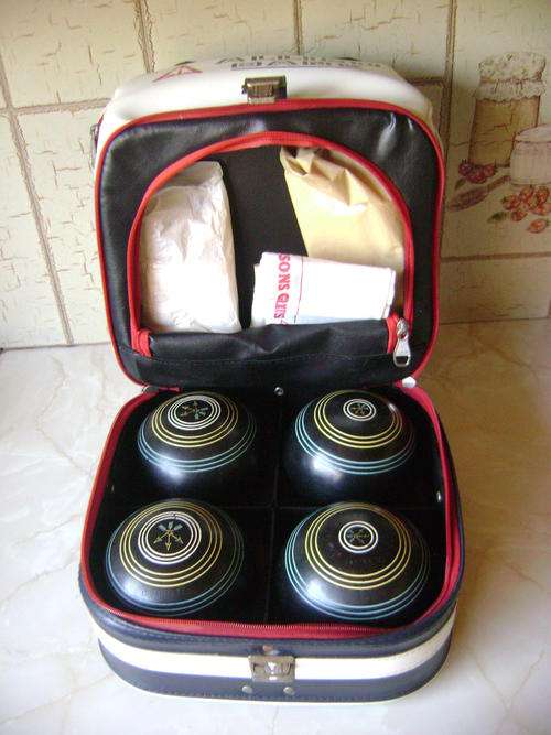 OFFICIAL S.A.B.A. CHAMPIONSHIP BOWLING BALL IN CARRY BAG