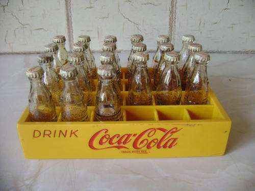 MINIATURE COCA COLA TRAY WITH 21X COCA COLA BOTTLES