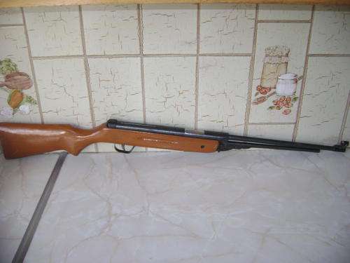 D' MARCO PELET GUN IN GOOD WORKING CONDITION