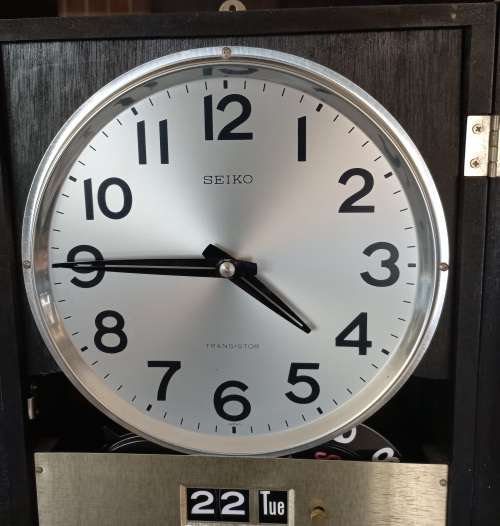 SEIKO WALL HANGING CLOCK MADE IN JAPAN