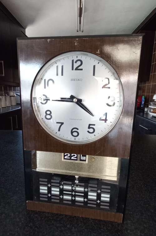 SEIKO WALL HANGING CLOCK MADE IN JAPAN