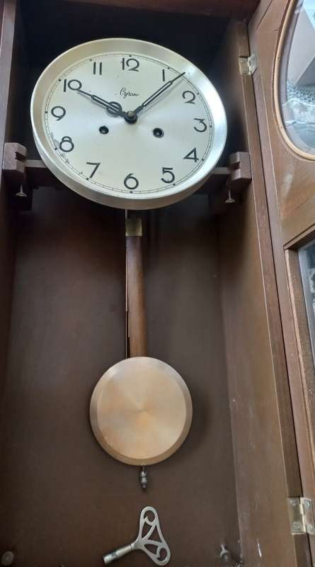 CYIANO WALL HANGING CLOCK WITH KEY MECHANISM