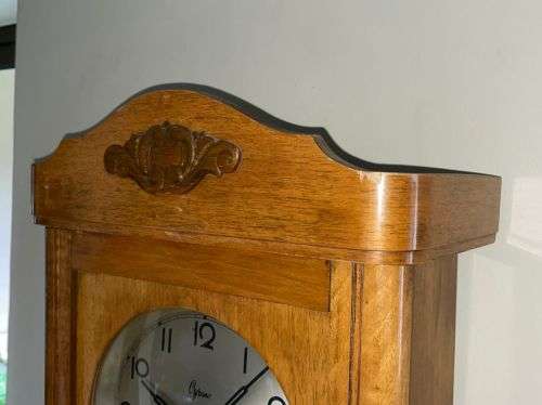 CYIANO WALL HANGING CLOCK WITH KEY MECHANISM