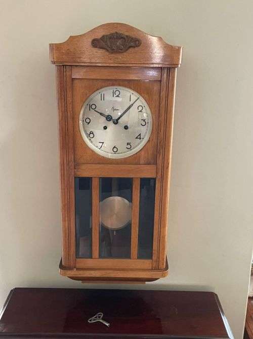 CYIANO WALL HANGING CLOCK WITH KEY MECHANISM