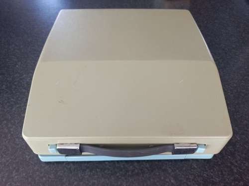 ROYAL 200 TYPEWRITER IN CARRY CASE - MADE IN JAPAN