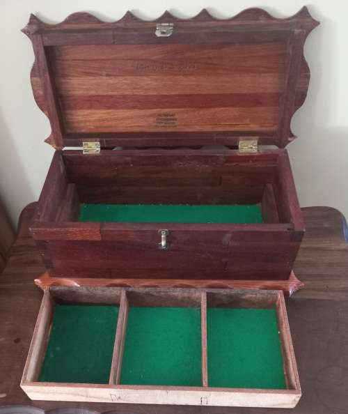 OLD JEWELERY BOX MADE OF SIOLID WOOD
