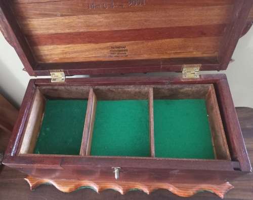 OLD JEWELERY BOX MADE OF SIOLID WOOD