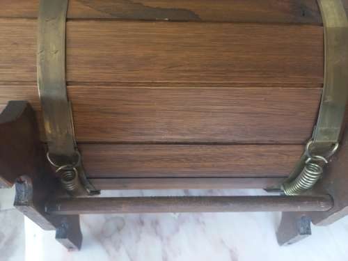 WIN4E BARRELL STAND IN VERY GOOD CONDITION