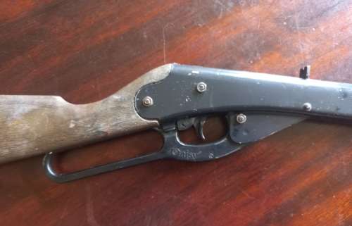 DAISY RIFEL IN VERY GOOD CONDITION