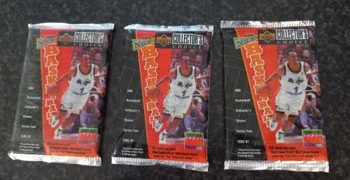 1996/197 BASKETBALL TRADING CARDS - SEE PICTURES