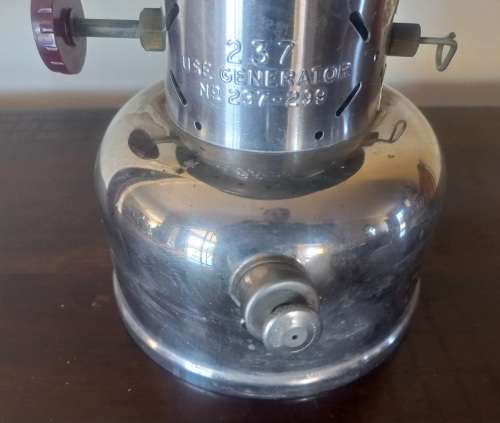 COLEMAN PARAFFIN LAMP VERY GOOD CONDITION