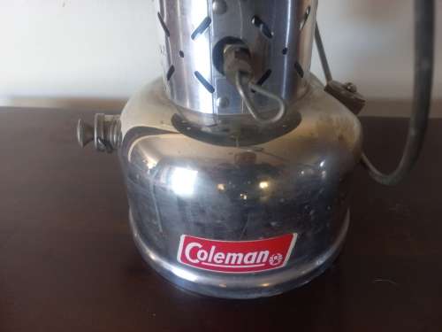 COLEMAN PARAFFIN LAMP VERY GOOD CONDITION