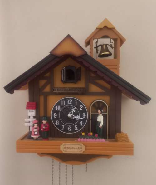 CITIZEN QUARTZ MARCHENHAUS WALL HANGING CLOCK