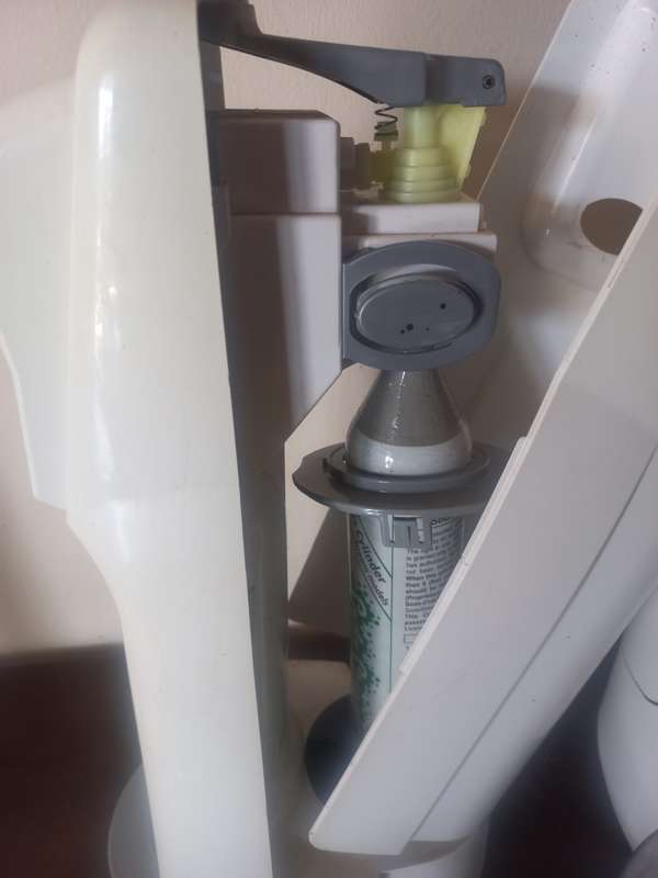 2x SODASTREAM  MACHINES WITH GAS BOTTLES