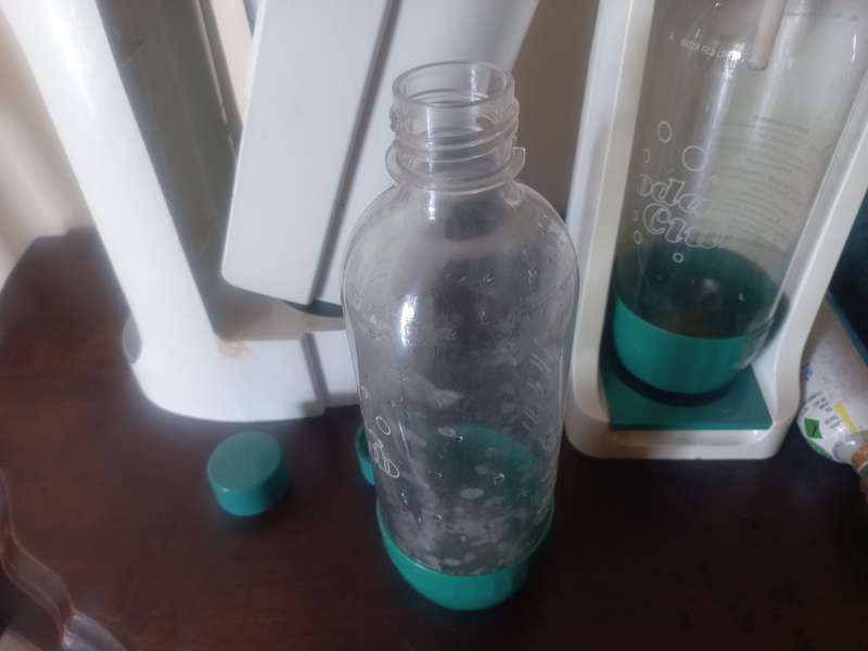 2x SODASTREAM  MACHINES WITH GAS BOTTLES