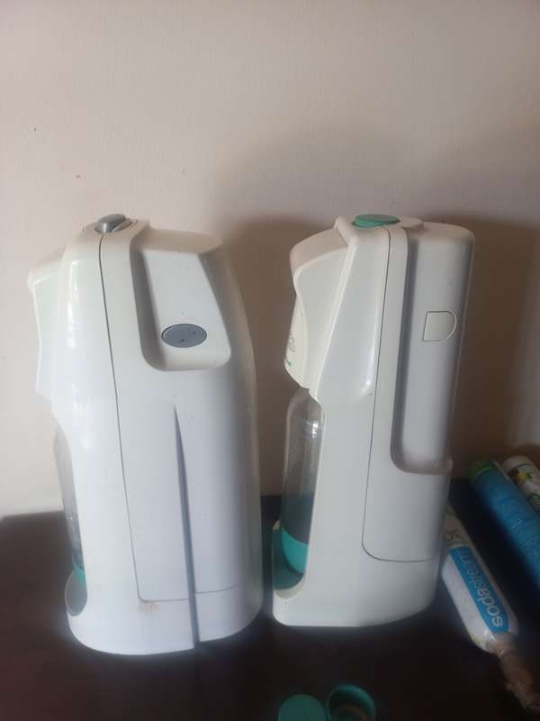 2x SODASTREAM  MACHINES WITH GAS BOTTLES