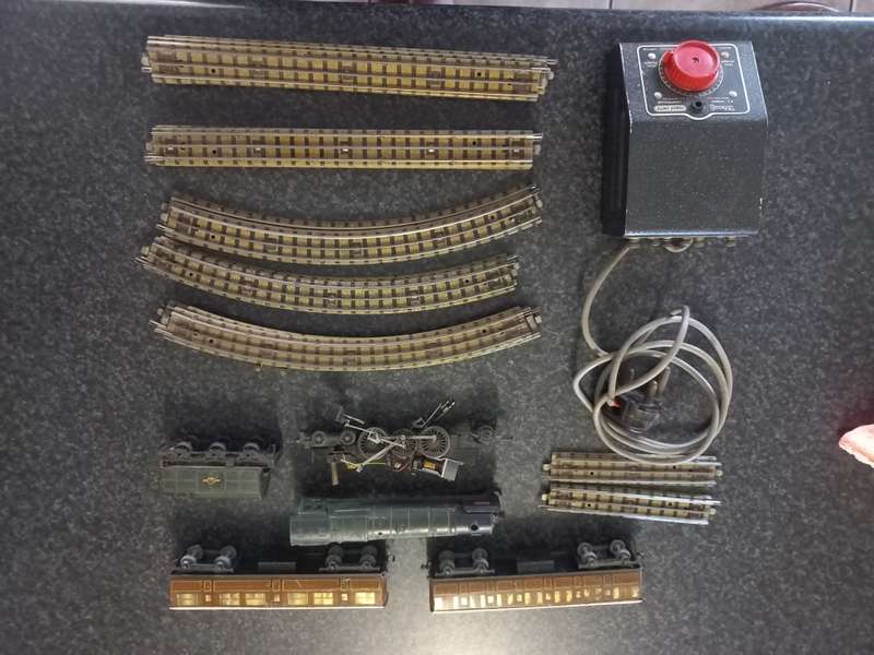 HIORNBY TRAIN SET - MADE BY MECANO ENGLAND