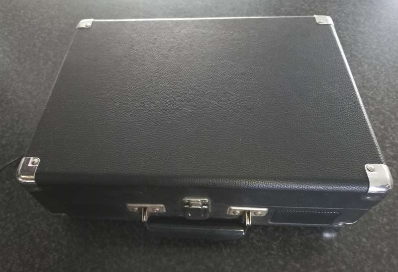 OLD CROSLEY RECORD PLAYER IN CARRY CASE - VERY GOOD CONDITION