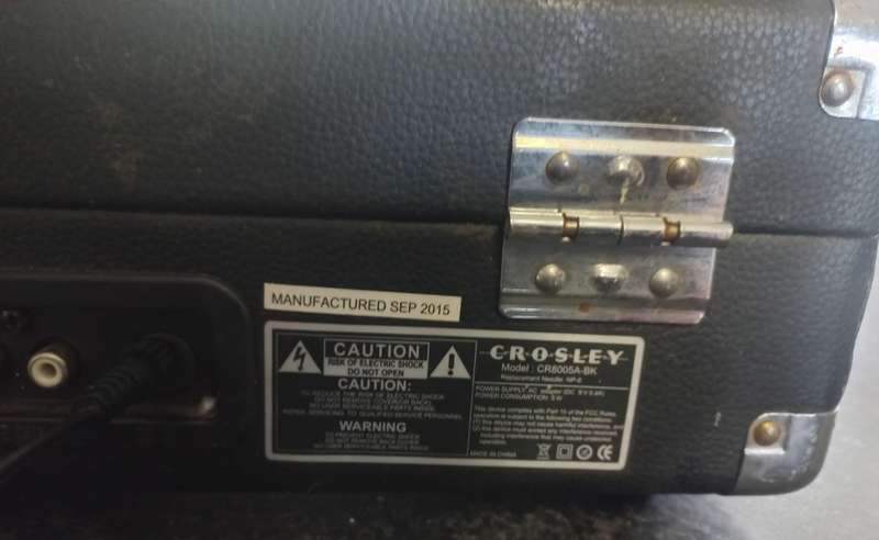 OLD CROSLEY RECORD PLAYER IN CARRY CASE - VERY GOOD CONDITION