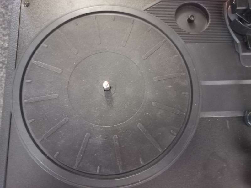 OLD CROSLEY RECORD PLAYER IN CARRY CASE - VERY GOOD CONDITION