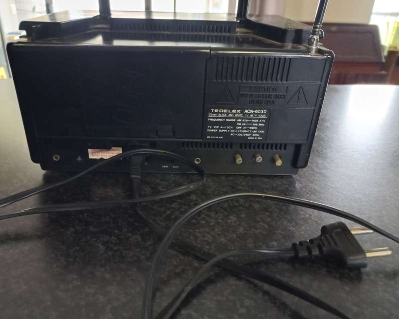 TEDELEX MINI TV AND RADIO IN  GOOD WORKING CONDITION