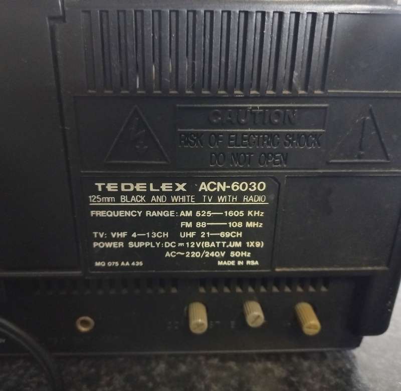 TEDELEX MINI TV AND RADIO IN  GOOD WORKING CONDITION