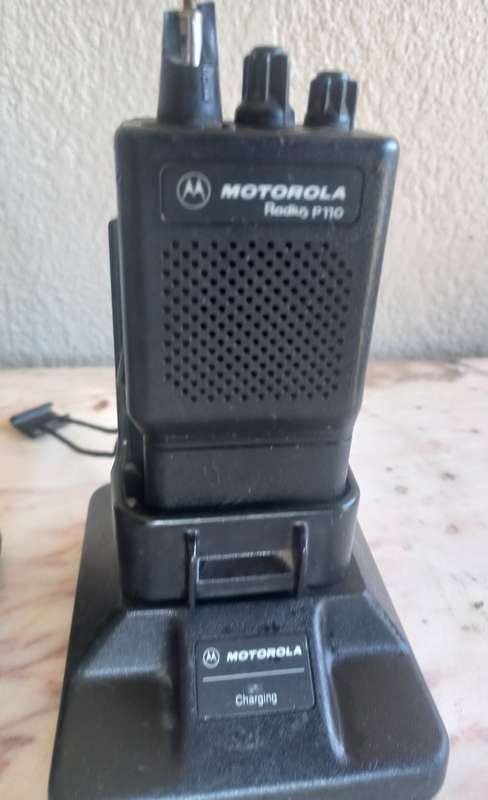 MOTOROLA 2 WAY RADIOS P110 - MODEL HTN9804A