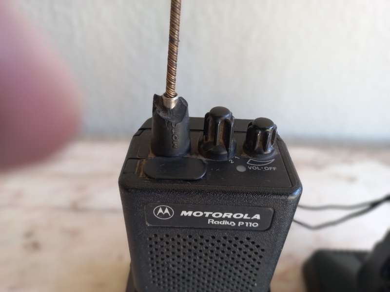 MOTOROLA 2 WAY RADIOS P110 - MODEL HTN9804A