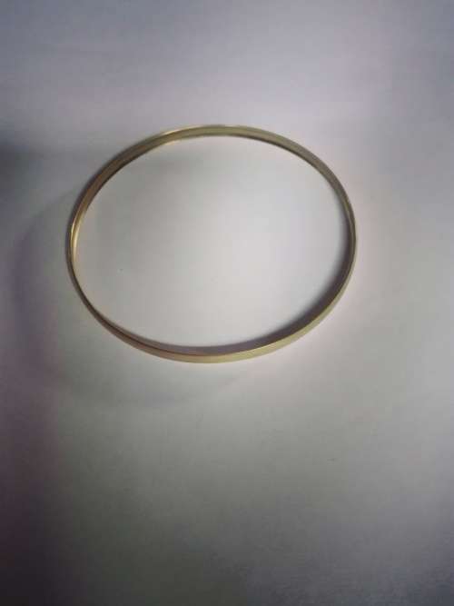 9ct Gold Bangles x 6, excluding shipping