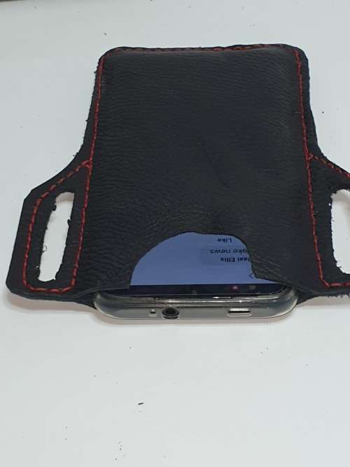 Top Grain Cell Pouch Cow Hide