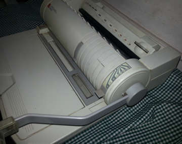 Rexel wire ringbinder & 18 boxes wire ringbinding stock