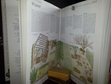 The NEW Complete book of Self-Sufficiency
