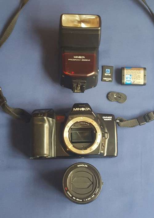 Minolta Dynax 7000i SLR