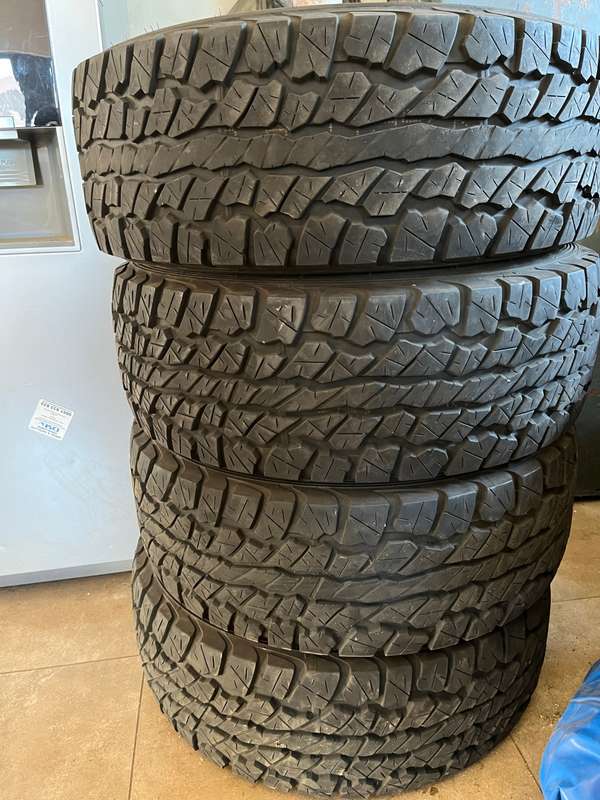 Dunlop GRANDFREK AT 3G Multi-terrain Bakkie Tyres. Size 265/65 R17. Thread over 95% minor patch