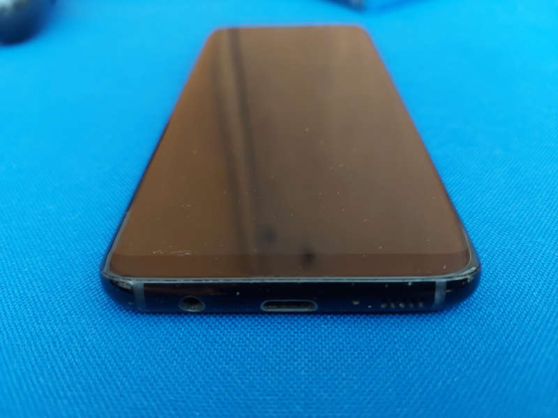 Samsung Galaxy S8 G950F - 64GB - 4GB RAM - PHONE, BODY PROTECTOR & CABLE ONLY