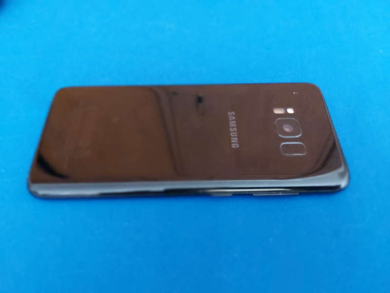 Samsung Galaxy S8 G950F - 64GB - 4GB RAM - PHONE, BODY PROTECTOR & CABLE ONLY