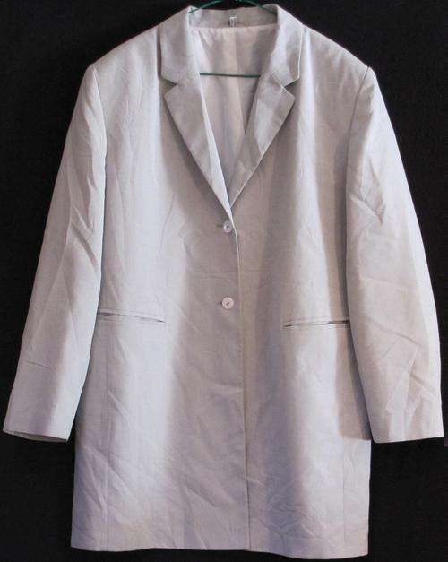 Ladies Smart Blazer, Size 44 - Bids Start @ R1!