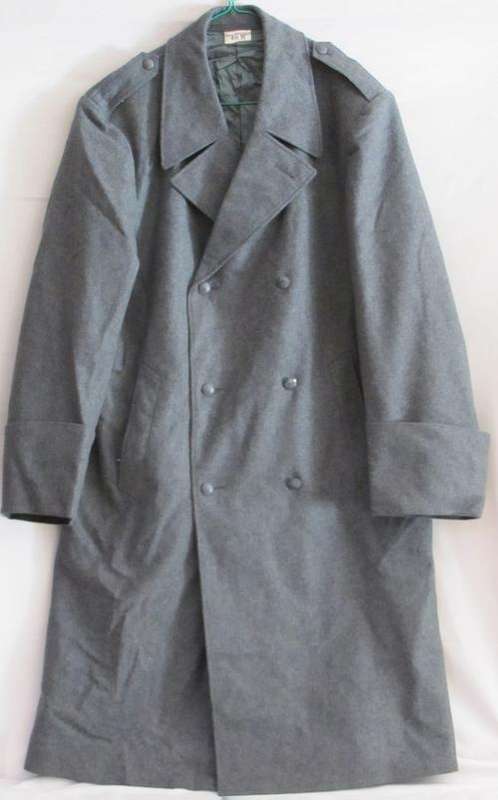 Mens Grey 1/2 Jacket, warm, lined and comfortable, Size 36\38