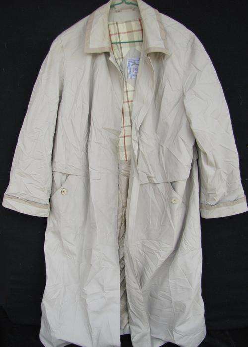 Ladies Winter 1/2 Coat, Warm, Water Resistant and Comfortable, Size 44