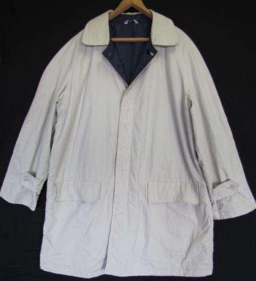 Mens Reversible Cream & Navy Blue Jacket, Warm, Water Resistant and Comfortable, Size 40