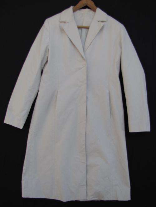 Ladies Cream 3/4 Winter Coat, Water Resistant and Comfortable, Size 34