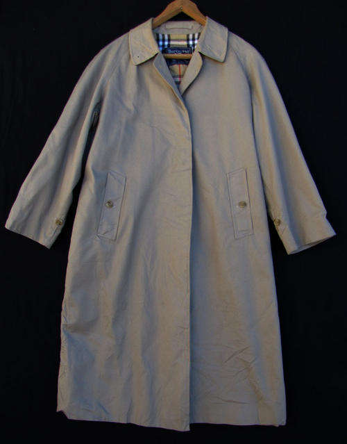 Ladies Beautiful Winter Biege 3/4 Coat, Very Warm, Water Resistant and Comfortable, Size 40