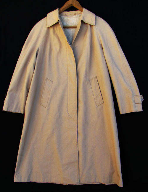 Ladies Beautiful Winter 3/4 Coat, Warm, Water Resistant and Comfortable, Size 36