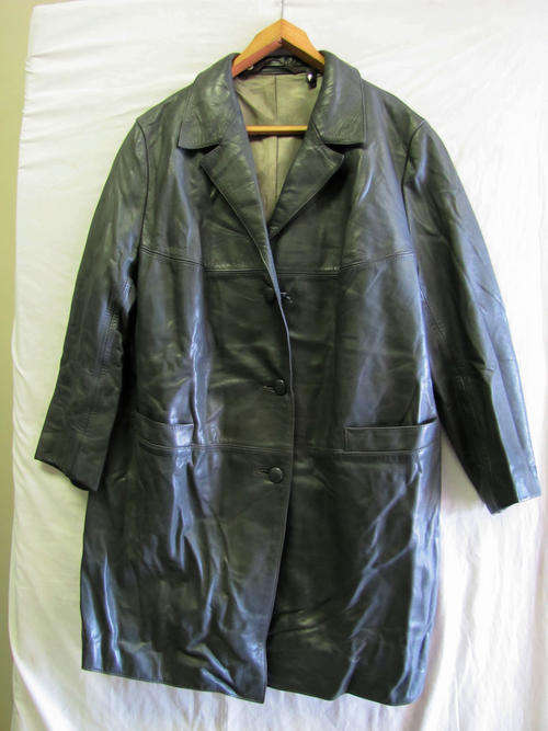Ladies Splendid Grey Leather Jacket, Warm and Comfortable, SA Size 38