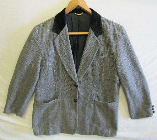 Ladies Black and White Patterned Jacket, Warm and Comfortable, SA Size 38
